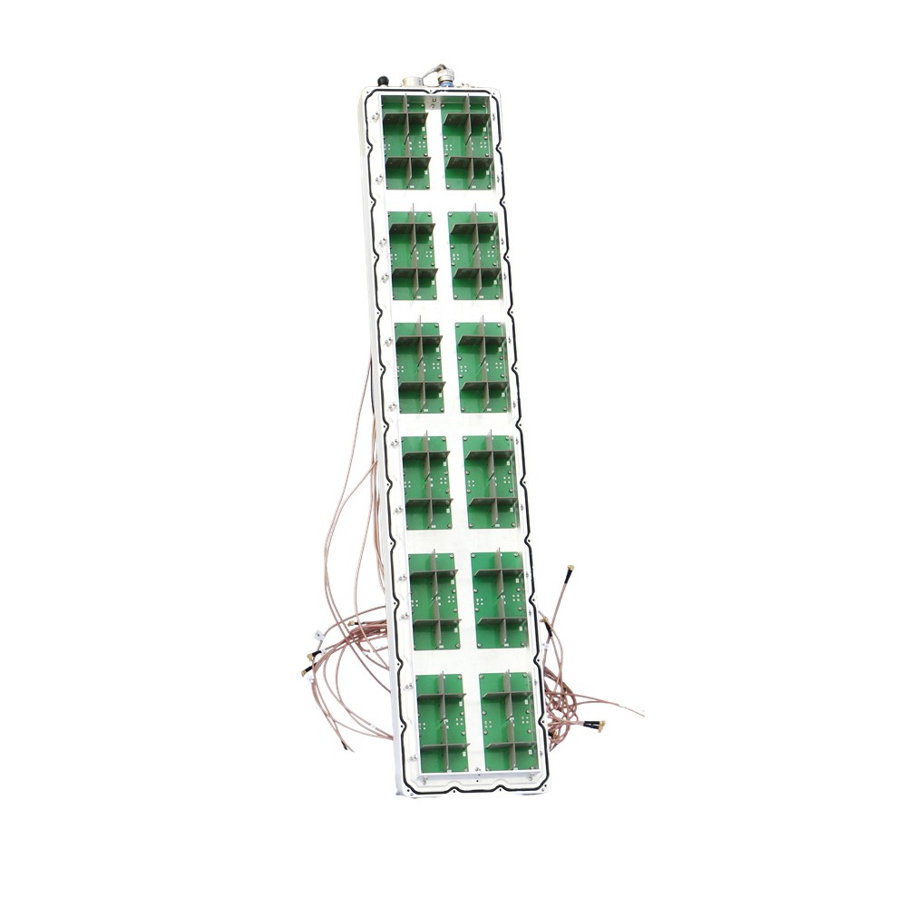 Digital beam self-tracking array antenna